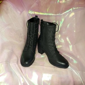 Low heel black boots